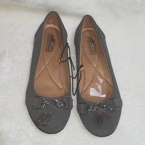 Cliffs by white mountain